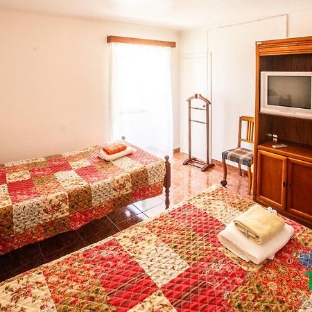Hospedaria casa D'Avo Praia da Vitoria Bagian luar foto